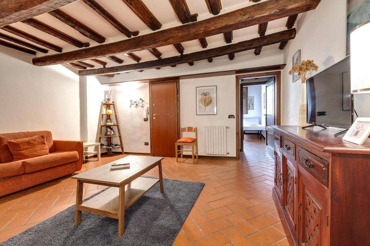 Pinti 46 Apartment *